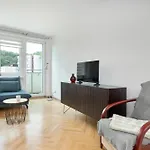 Modern With Smart Tv & Wifi Only 500 M From The Sea By Renters Appartamento Gdynia