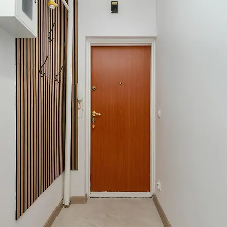 Modern With Smart Tv & Wifi Only 500 M From The Sea By Renters Gdynia