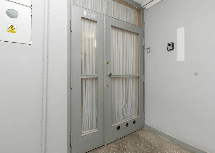 Modern With Smart Tv & Wifi Only 500 M From The Sea By Renters *