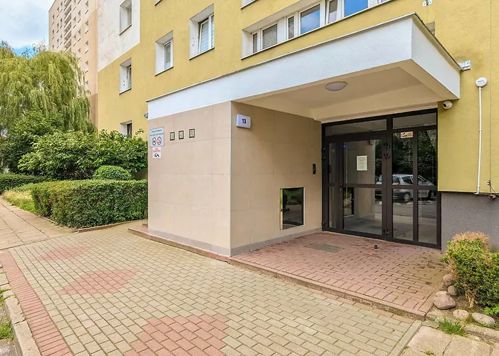 Modern With Smart Tv & Wifi Only 500 M From The Sea By Renters Lägenhet *