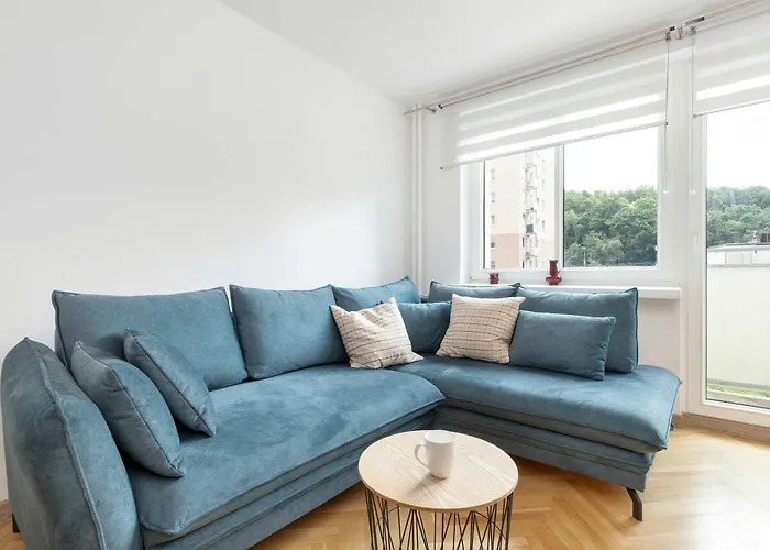 Modern With Smart Tv & Wifi Only 500 M From The Sea By Renters Lägenhet