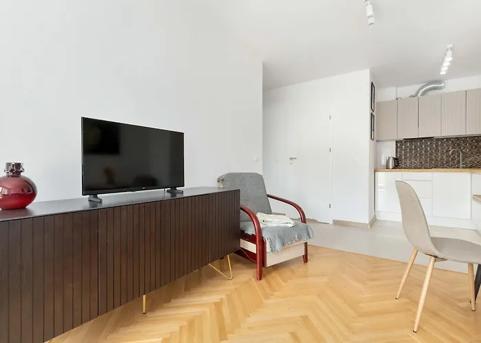 Modern With Smart Tv & Wifi Only 500 M From The Sea By Renters Lägenhet *