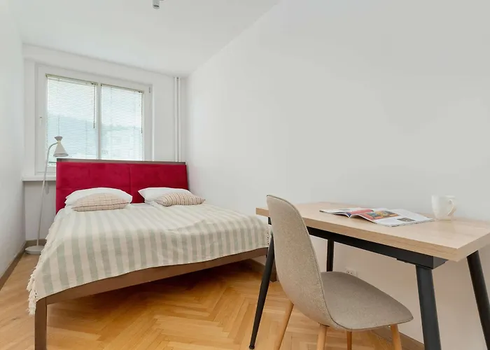 Modern With Smart Tv & Wifi Only 500 M From The Sea By Renters Lägenhet